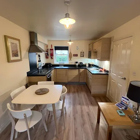 Seaglass, The Bay - Ground Floor Step Free Easy Access And Parking 아파트 파일리